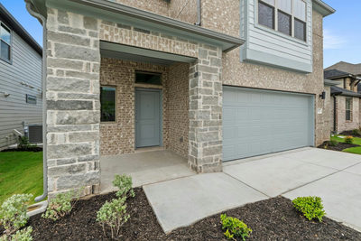 1102 Universal Dr — photo 3