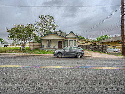1122 Chicon St — photo 5