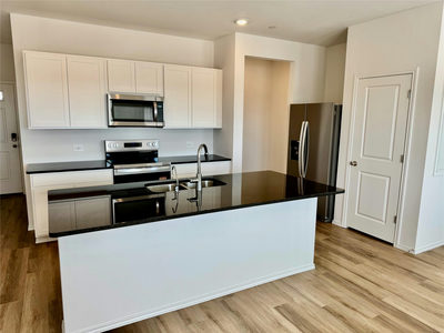 12811 Summer Village Dr — photo 2