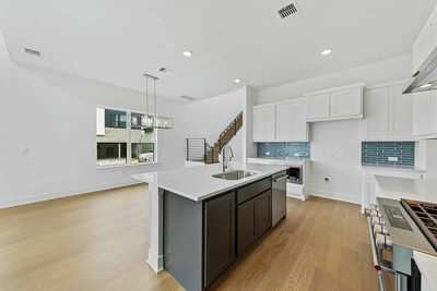 112 Pennybacker Ln — photo 3