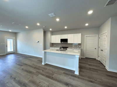 106 Hornet St — photo 3