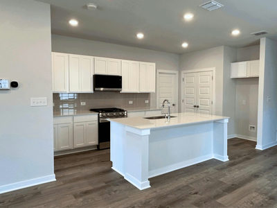 106 Hornet St — photo 5