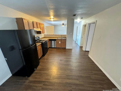 830 W Hutchins Pl #3 — photo 5