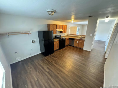 830 W Hutchins Pl #3 — photo 4