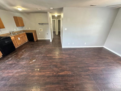 830 W Hutchins Pl #11 — photo 2