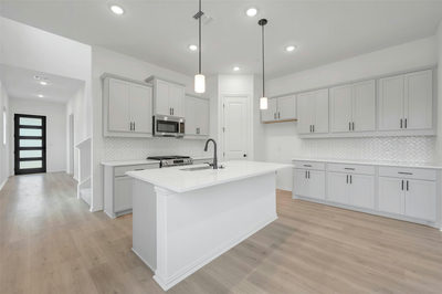 564 Darley Oak Dr — photo 2