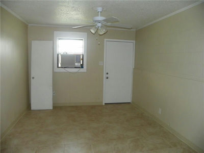 2608 and 2610 Rogers Ave — photo 4