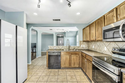 5624 Colinton Ave — photo 4