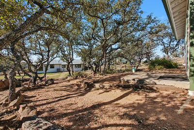 501 Bumpy Ridge Dr — photo 2