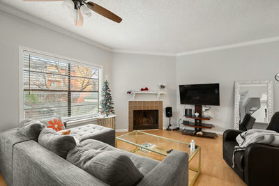 915 W 23rd St #203 — photo 3