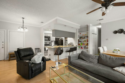 915 W 23rd St #203 — photo 4
