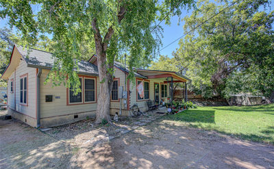 3205 Menchaca Rd — photo 2