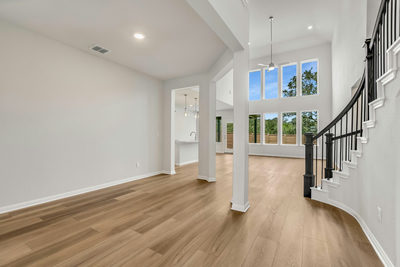 262 Smithsonian Ln — photo 2
