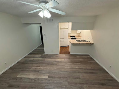 2408 Longview St #104. — photo 2