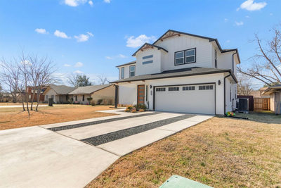 2307 Lathan Ln — photo 2