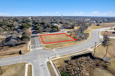 3949 Pinehurst Dr — photo 2