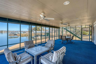 305 W Briar Dr — photo 4