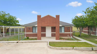1020 S Guadalupe St — photo 2