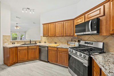 11204 Silo Valley Dr — photo 5