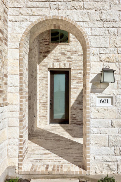 601 Buckaroo Dr — photo 2