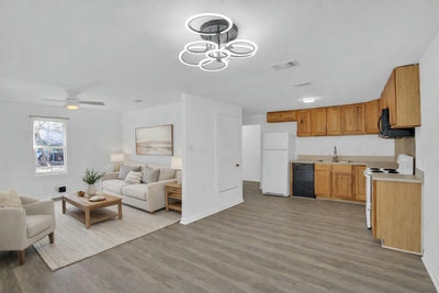 908 Tank St — photo 3