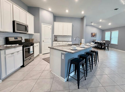 1005 Sundrops St — photo 4