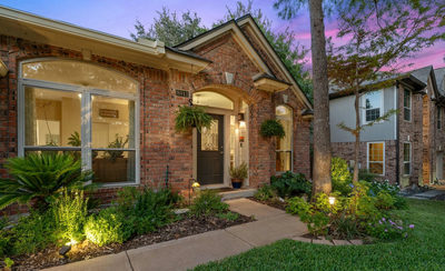 8013 Doe Meadow Dr — photo 2