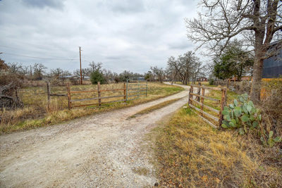 537 Leisure Ln — photo 4