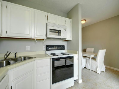 2409 Leon St #207 — photo 5