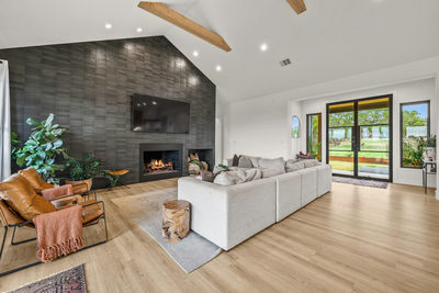 107 W Lakeshore Dr — photo 4
