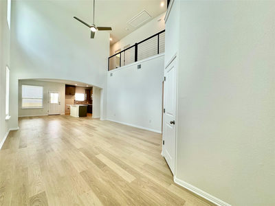 404 Young St — photo 3