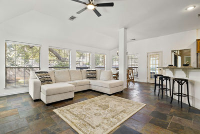 2040 Saint Andrews Dr — photo 3