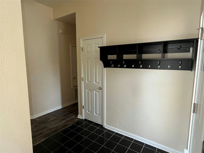 701 Los Robles Rd — photo 4