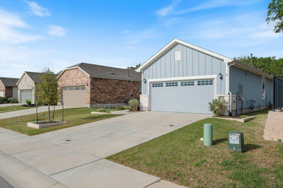 212 Coachsmith St — photo 3