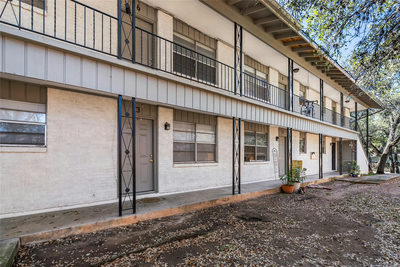2411 S 5th St — photo 2