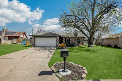 1107 Long Meadow Dr — photo 3