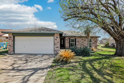 1107 Long Meadow Dr — photo 2