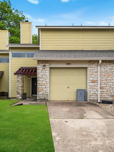 512 Eberhart Ln #204 — photo 2