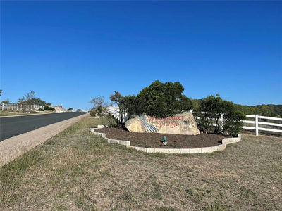 452 Whitewater Dr — photo 4