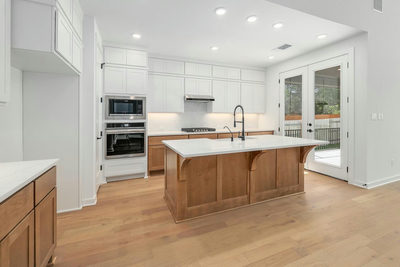217 Luttrell Ln — photo 2