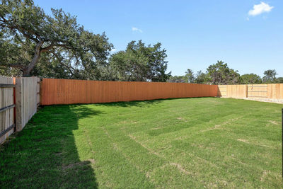 217 Luttrell Ln — photo 2