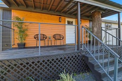 728 Driftwood Ln — photo 2