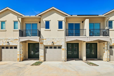 202 Tesla Cir — photo 3