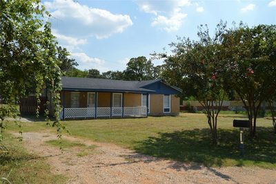 245 Flaming Oak Dr — photo 3