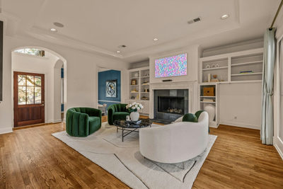 2703 McCullough St — photo 2