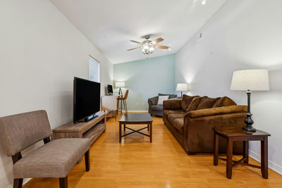 2021 Bluebonnet Ln #210 — photo 4