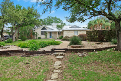 140 Donna Dr — photo 2