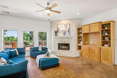 404 Saddlehorn Dr — photo 3