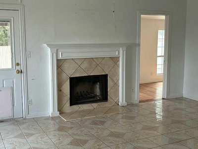 16507 Edgemere Dr — photo 2