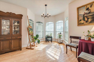 1077 Fairway — photo 3